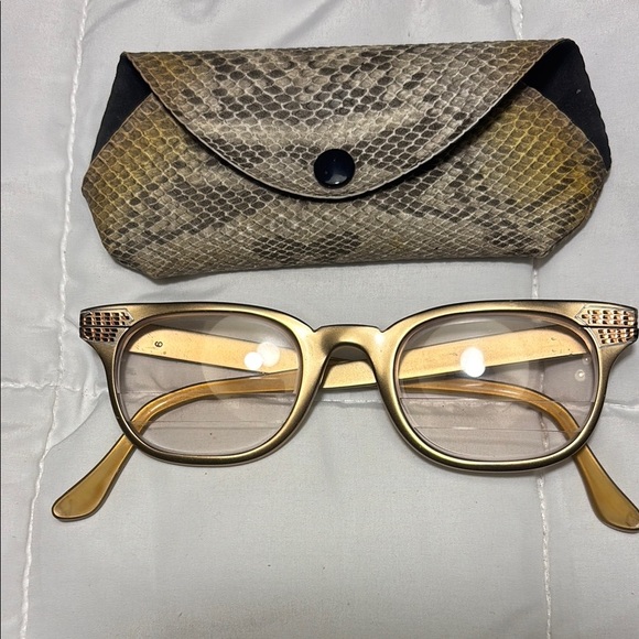 Tura Accessories - Vintage Tura Gold Cat-Eye Eyeglasses Mid-Century with Snakeskin Case
